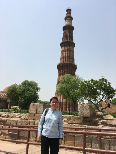 Zardas Lee at the Qutb Minar in India