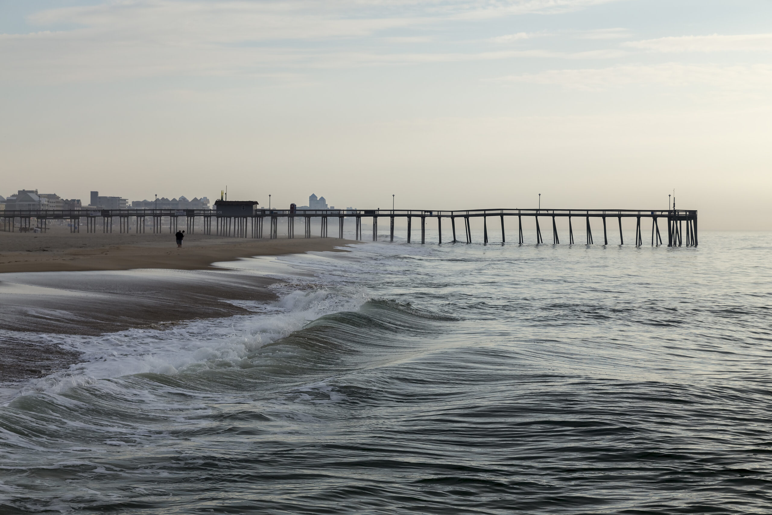 North Carolina: How to identify a rip current forming in ocean